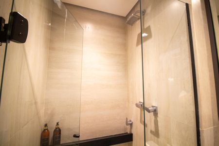 Banheiro de kitnet/studio à venda com 1 quarto, 26m² em Campo Belo, São Paulo