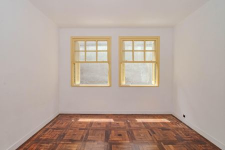 Sala de apartamento à venda com 2 quartos, 76m² em Petrópolis, Porto Alegre
