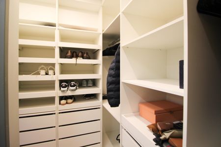 Apartamento para alugar com 79m², 2 quartos e 1 vaga Apartamento para alugar com 79m², 2 quartos e 1 vagaCloset da suíte