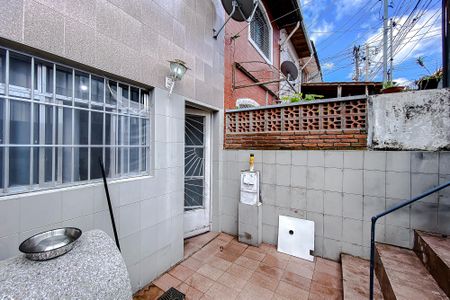 Casa para alugar com 56m², 2 quartos e sem vagaÁrea externa