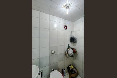 Casa para alugar com 56m², 2 quartos e sem vagaBanheiro