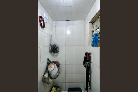 Casa para alugar com 56m², 2 quartos e sem vagaBanheiro