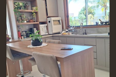 Casa para alugar com 1000m², 4 quartos e 10 vagasCozinha