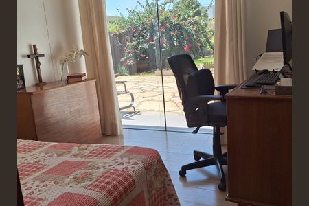 Casa para alugar com 1000m², 4 quartos e 10 vagasQuarto 02