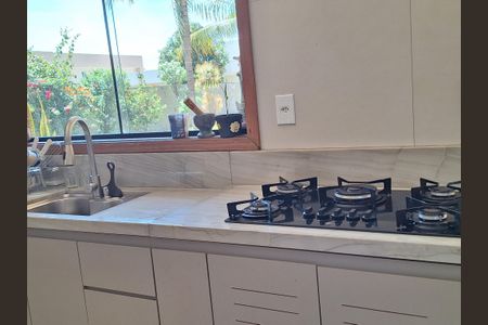 Casa para alugar com 1000m², 4 quartos e 10 vagasCozinha - Armários