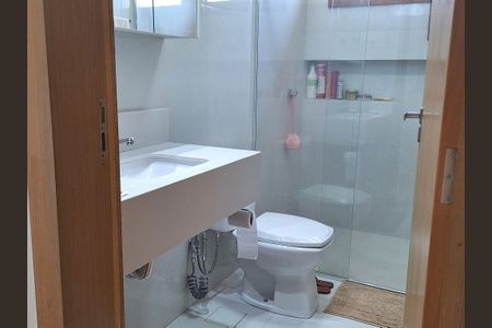 Casa para alugar com 1000m², 4 quartos e 10 vagasQuarto 01 - Banheiro da Suite