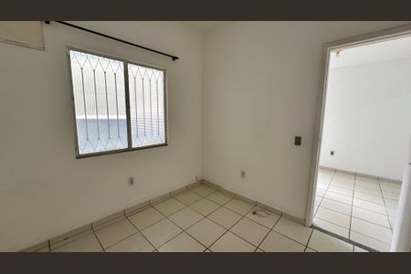 Quarto de kitnet/studio para alugar com 1 quarto, 40m² em Vargem Pequena, Rio de Janeiro