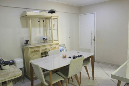 Sala  de apartamento para alugar com 3 quartos, 75m² em Vila Leonor, Guarulhos