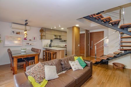 Sala de casa de condomínio à venda com 3 quartos, 210m² em Jardim Itu, Porto Alegre