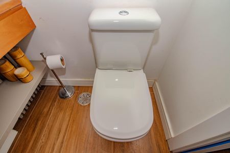 Casa de condomínio à venda com 210m², 3 quartos e 3 vagasLavabo