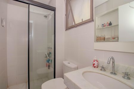 Banheiro da Suíte 1 de casa de condomínio à venda com 3 quartos, 210m² em Jardim Itu, Porto Alegre