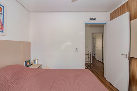 Suíte 1 de casa de condomínio à venda com 3 quartos, 210m² em Jardim Itu, Porto Alegre