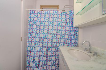 Casa de condomínio à venda com 210m², 3 quartos e 3 vagasBanheiro da Suíte 2