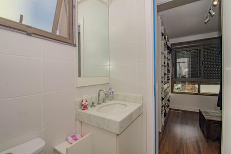 Casa de condomínio à venda com 210m², 3 quartos e 3 vagasBanheiro da Suíte 1