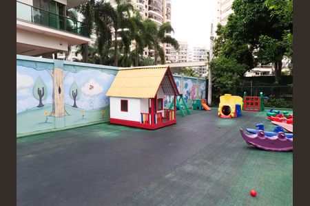 Apartamento à venda com 73m², 2 quartos e 1 vagaÁrea comum - Playground