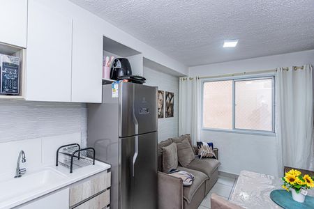 Apartamento para alugar com 30m², 2 quartos e sem vaga Apartamento para alugar com 30m², 2 quartos e sem vagaSala, cozinha e área de serviço