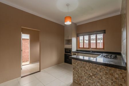 Casa de condomínio para alugar com 125m², 3 quartos e 4 vagasCozinha 