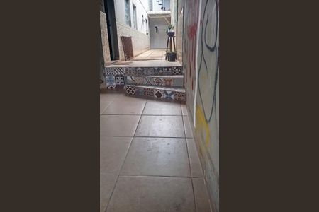 Casa à venda com 100m², 4 quartos e 2 vagas Casa à venda com 100m², 4 quartos e 2 vagasÁrea externa