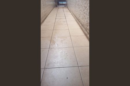 Casa à venda com 100m², 4 quartos e 2 vagas Casa à venda com 100m², 4 quartos e 2 vagasÁrea externa