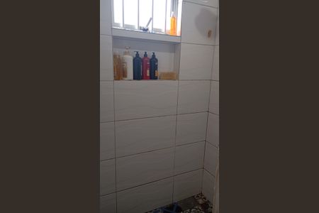 Casa à venda com 100m², 4 quartos e 2 vagas Casa à venda com 100m², 4 quartos e 2 vagasBanheiro