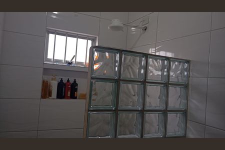 Casa à venda com 100m², 4 quartos e 2 vagas Casa à venda com 100m², 4 quartos e 2 vagasBanheiro