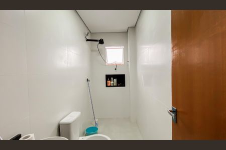 Banheiro de apartamento à venda com 2 quartos, 60m² em Vila Sao Geraldo, São Paulo