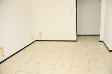 Sala de casa de condomínio para alugar com 3 quartos, 88m² em Piatã, Salvador
