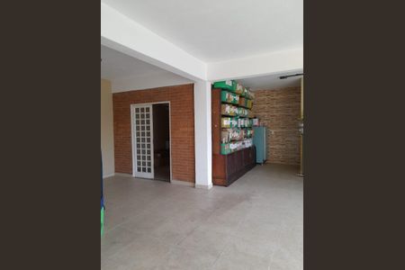Casa à venda com 450m², 4 quartos e 3 vagasFoto 06