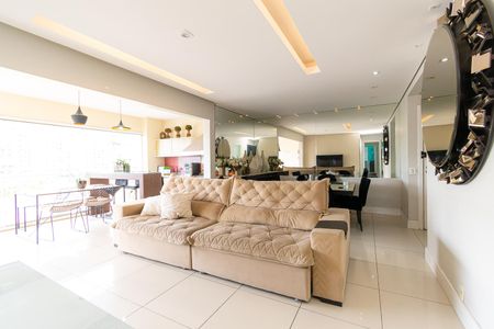 Apartamento à venda com 131m², 4 quartos e 2 vagasSala