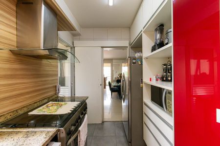 Apartamento à venda com 131m², 4 quartos e 2 vagasCozinha