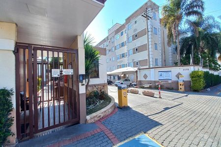 Apartamento à venda com 44m², 2 quartos e 1 vagaFachada e Portaria 