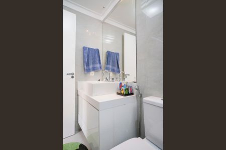 Apartamento à venda com 172m², 3 quartos e 4 vagasBanheiro da suíte 3