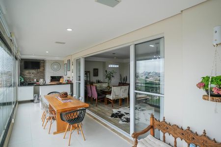 Apartamento à venda com 172m², 3 quartos e 4 vagasVaranda gourmet