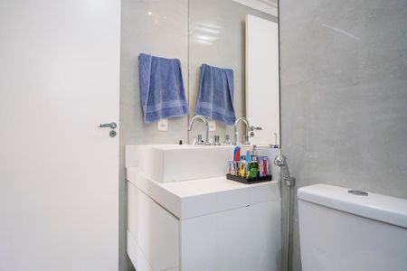 Apartamento à venda com 172m², 3 quartos e 4 vagasBanheiro da suíte 3