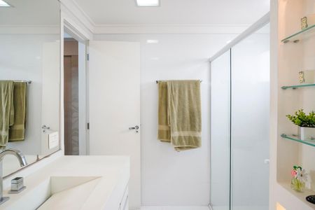 Apartamento à venda com 172m², 3 quartos e 4 vagasBanheiro da suíte 1