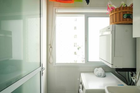 Apartamento à venda com 63m², 2 quartos e 2 vagasÁrea de serviço