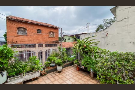 Casa à venda com 240m², 4 quartos e 2 vagas Casa à venda com 240m², 4 quartos e 2 vagasLaje