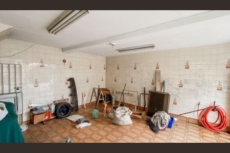 Casa à venda com 240m², 4 quartos e 2 vagas Casa à venda com 240m², 4 quartos e 2 vagasGaragem