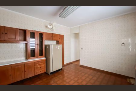 Casa à venda com 240m², 4 quartos e 2 vagas Casa à venda com 240m², 4 quartos e 2 vagasCozinha