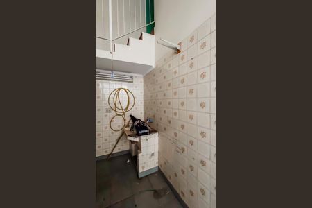 Casa à venda com 240m², 4 quartos e 2 vagas Casa à venda com 240m², 4 quartos e 2 vagasÁrea de Serviço