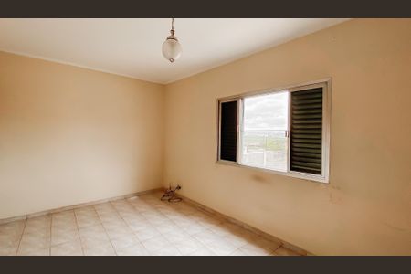 Casa à venda com 240m², 4 quartos e 2 vagas Casa à venda com 240m², 4 quartos e 2 vagasQuarto 4