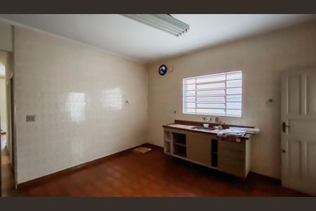 Casa à venda com 240m², 4 quartos e 2 vagas Casa à venda com 240m², 4 quartos e 2 vagasCozinha