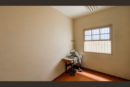 Casa à venda com 240m², 4 quartos e 2 vagas Casa à venda com 240m², 4 quartos e 2 vagasQuarto 1