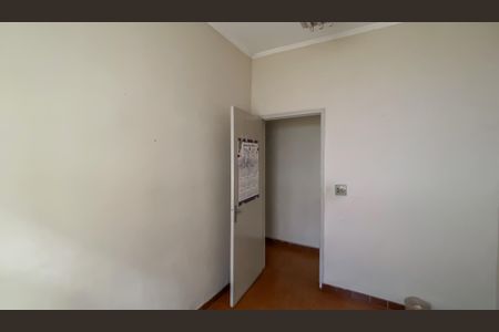 Casa à venda com 240m², 4 quartos e 2 vagas Casa à venda com 240m², 4 quartos e 2 vagasQuarto 1