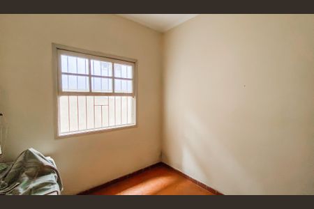 Casa à venda com 240m², 4 quartos e 2 vagas Casa à venda com 240m², 4 quartos e 2 vagasQuarto 1