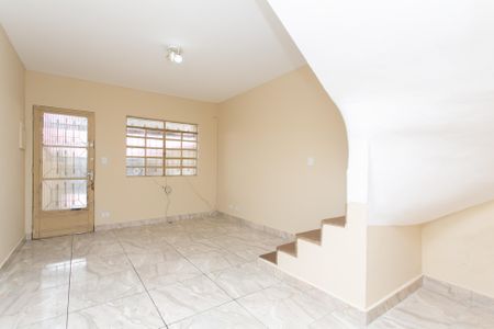 Sala de casa para alugar com 2 quartos, 73m² em Jardim das Camelias, São Paulo