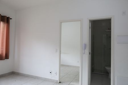 Apartamento à venda com 2 quartos, 34m² em Jurubatuba, São Paulo