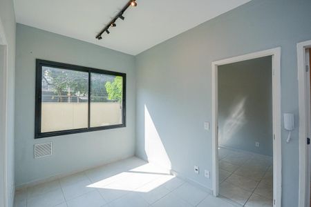 Sala de apartamento à venda com 2 quartos, 34m² em Jurubatuba, São Paulo