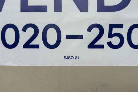 Casa à venda com 100m², 2 quartos e 3 vagas Casa à venda com 100m², 2 quartos e 3 vagasPlaquinha Instalada