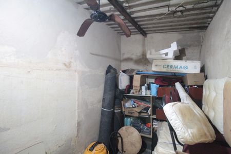 Casa à venda com 100m², 2 quartos e 3 vagasAlmoxarifado